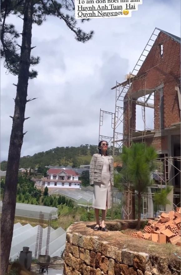 Gần đây nhất, Lệ Quyên khiến nhiều người trầm trồ khi hé lộ căn biệt thự mới, đang trong giai đoạn thi công ở Đà Lạt. Ảnh: FBNV