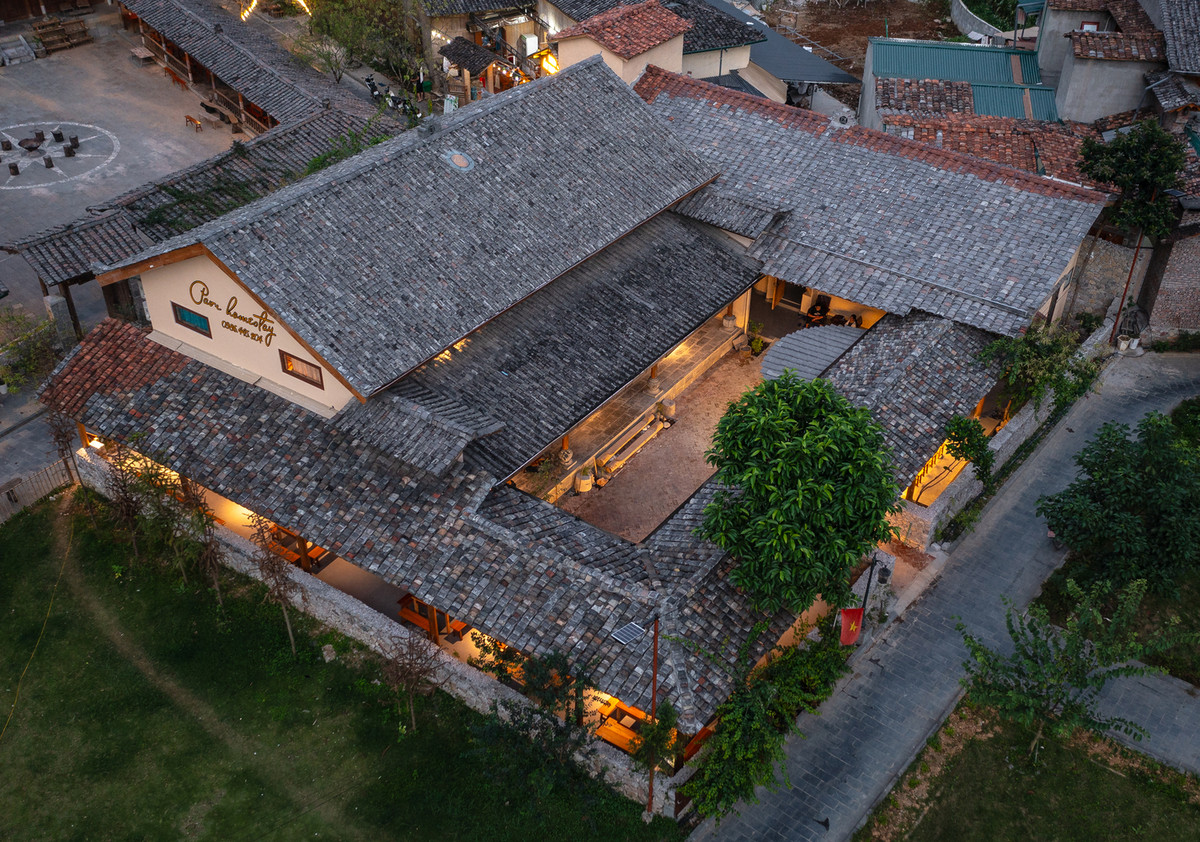 Gia chủ mong muốn căn nhà sau cải tạo vẫn giữ được nét kiến trúc đặc trưng của gia đình người Mông nhưng vẫn mang đến những trải nghiệm bất ngờ cho du khách.