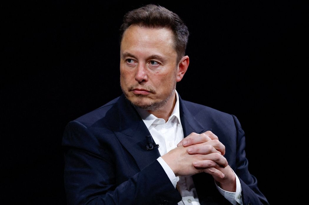 Elon Musk tiết lộ thường đi ngủ lúc 3h sáng, thức dậy sáu tiếng sau đó và lập tức kiểm tra điện thoại xem có tình huống khẩn cấp nào không. Ảnh: Getty