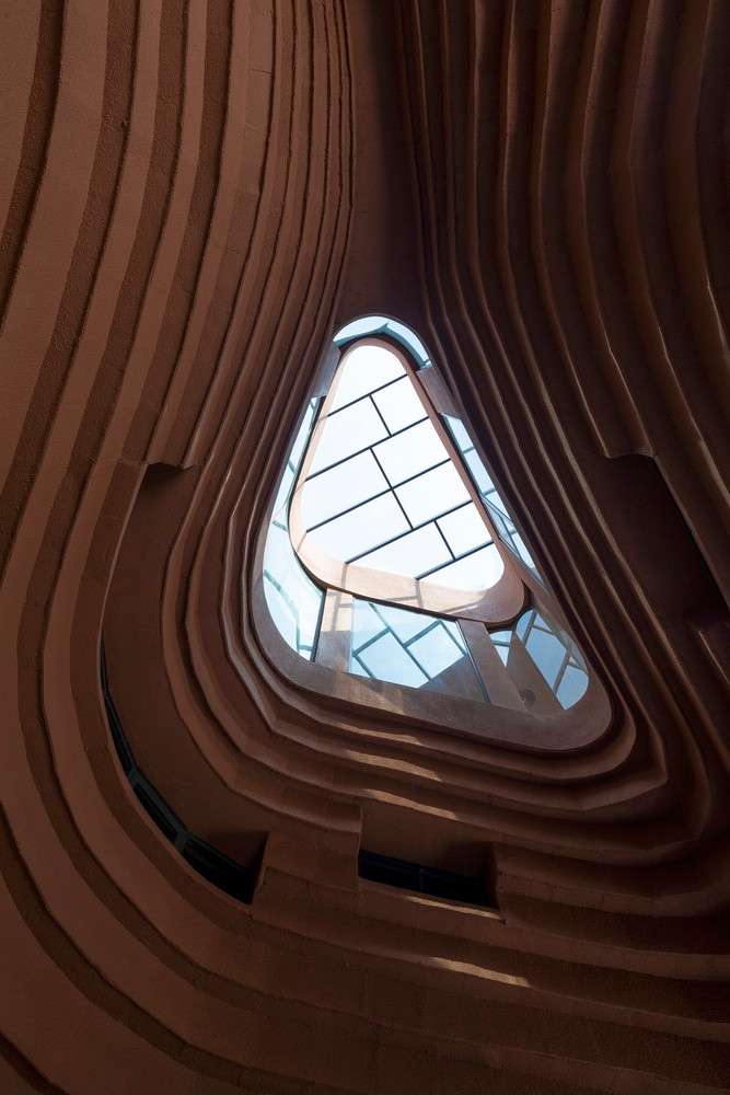 Tầng 1 dành cho những khu chợ phiên, những buổi sự kiện, cũng là nơi trưng bầy sản phẩm.