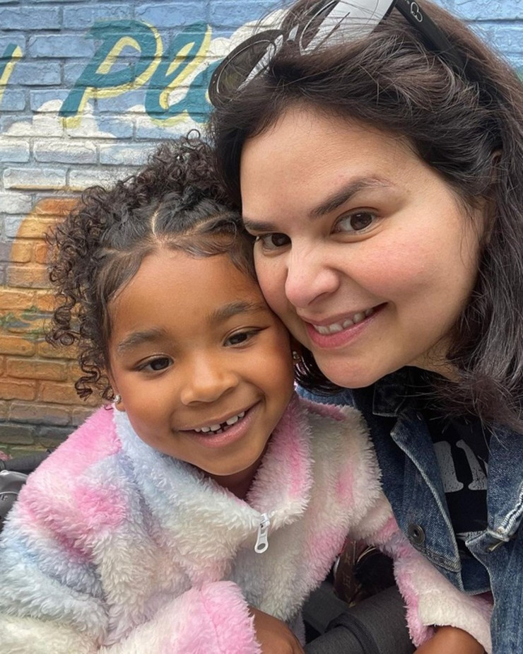 Andreza Cooper, bảo mẫu của gia đình Khloe Kardashian có được những phúc lợi, đặc quyền khiến nhiều người "ao ước". Ảnh: DM