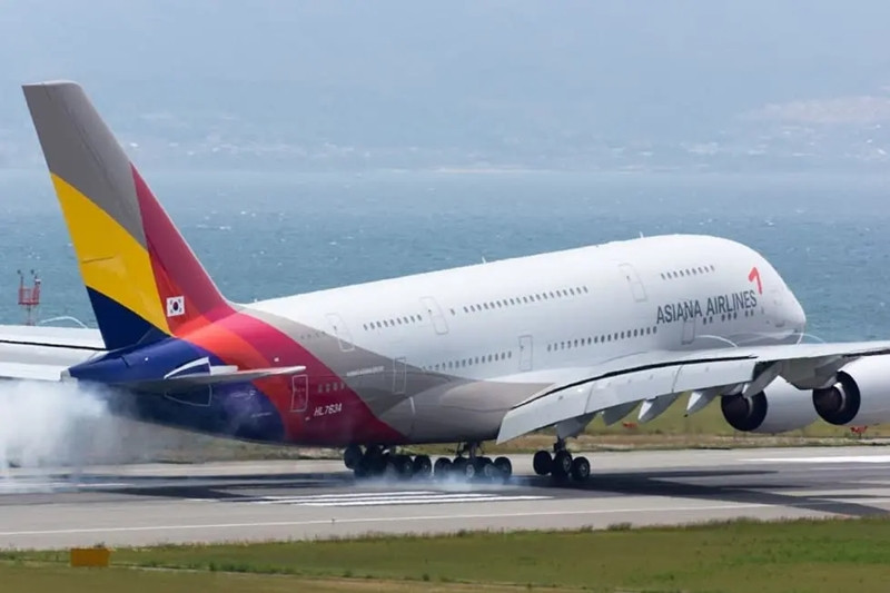 Airbus A380-800 có thể bay quãng đường lên tới 8.208 hải lý hoặc 15.200 km.