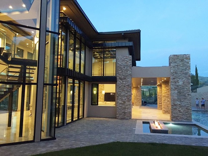 Biệt thự của vợ cũ Đan Trường có diện tích lên tới hơn 4.000m2, trong đó diện tích nhà ở 1.500m2, còn lại là khuôn viên bao quanh.