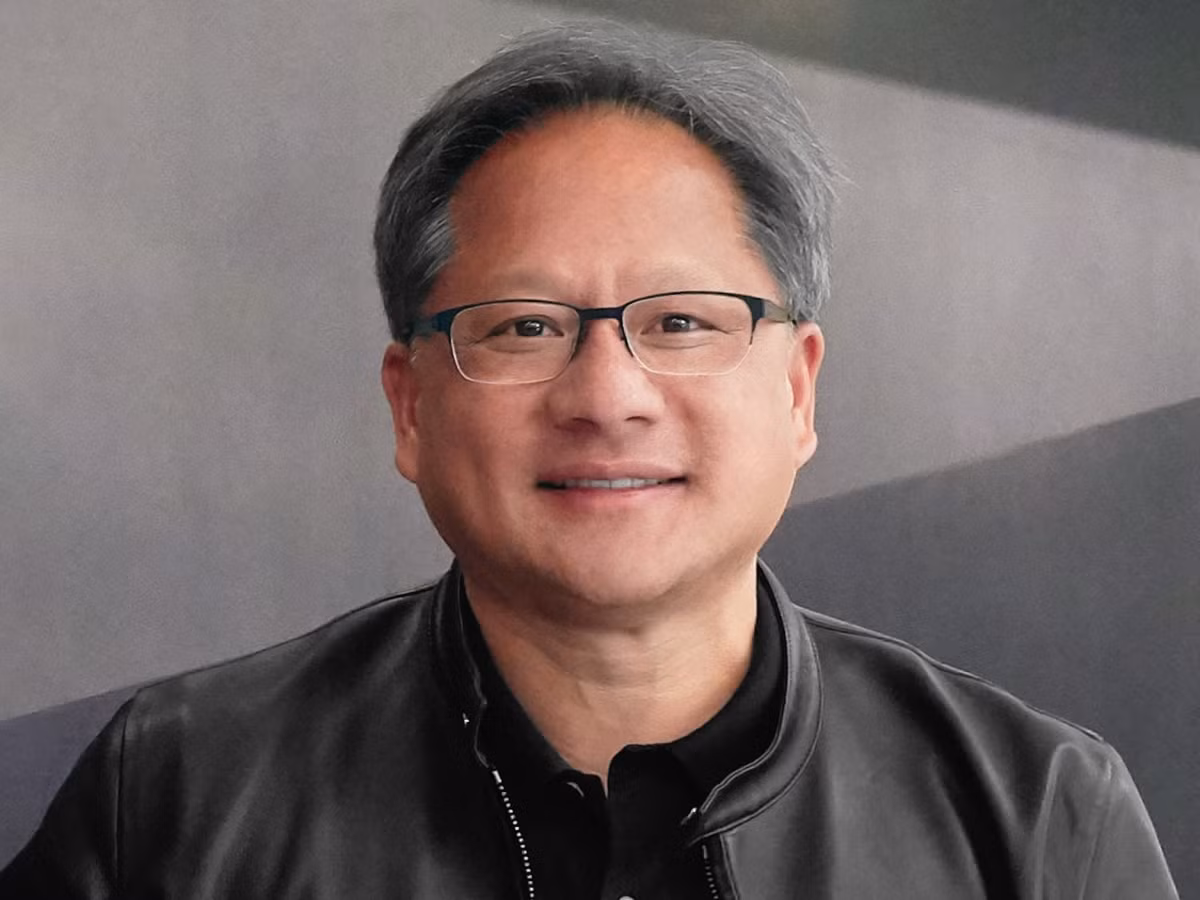 Huang nhận bằng đại học về kỹ thuật điện tại Đại học bang Oregon năm 1984 và bằng thạc sĩ về kỹ thuật điện tại Đại học Stanford năm 1992. Ảnh: Nvidia