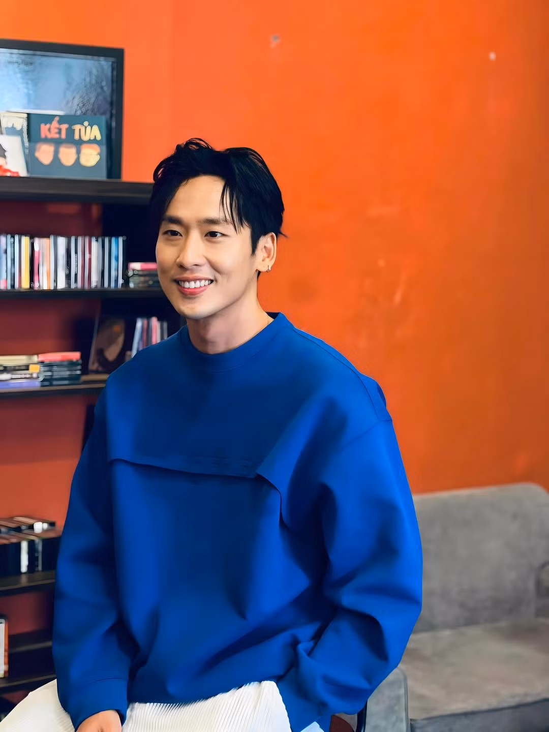 Sở hữu gương mặt điển trai và diễn xuất ngày càng tiến bộ, sự nghiệp của Tuấn Trần nhờ đó khởi sắc, thu nhập tăng đáng kể. Ảnh: FBNV