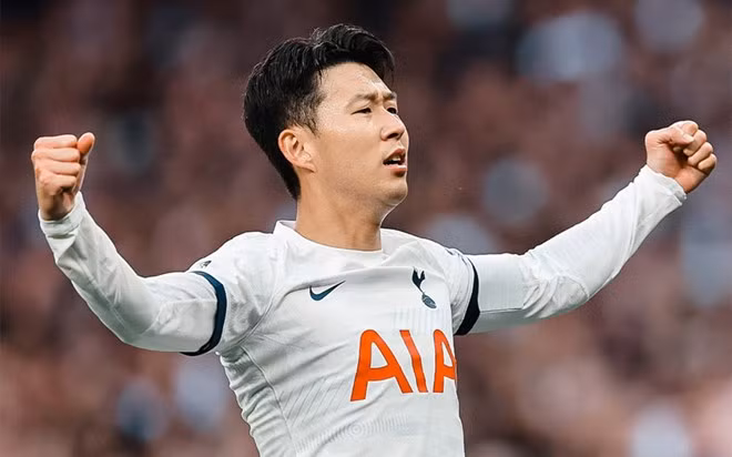 Thời hạn hợp đồng của Son Heung-min với đội chủ sân Tottenham từ tháng 7/2018 hiện vẫn còn hiệu lực. Ở bản hợp đồng này, mức đãi ngộ và chân sút người Hàn đang nhận là 140.000 bảng/tuần (tương đương hơn 3 tỷ/tuần). Ảnh: Tottenham Hotspur
