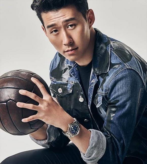 Son Heung-min cũng thường xuyên đeo đồng hồ hàng hiệu, có giá trị lớn như Patek Philippe, Rolex Yacht Master 1. Ảnh: SCMP