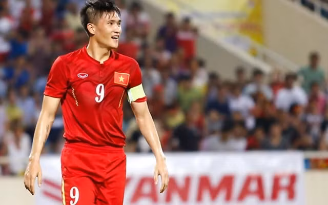 Công Vinh từng được mệnh danh là "Ông vua chuyển nhượng". Những năm ở đỉnh cao sự nghiệp, Lê Công Vinh được báo chí gọi là cầu thủ giàu nhất Việt Nam, chân sút tiền tỷ... Ảnh: VTV