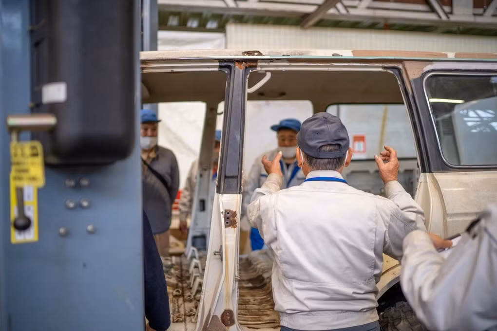 “Ho bien” mot chiec Toyota Land Cruiser tu xe han gi thanh xe dien-Hinh-3