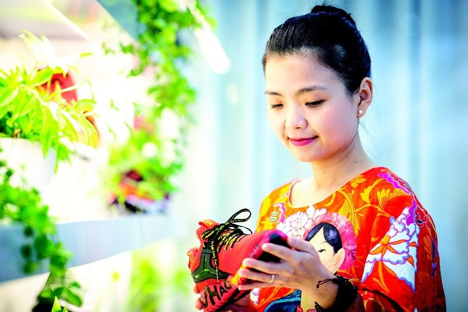 Tháng 11/2018, Vưu Lệ Quyên chính thức trở thành Tổng giám đốc Biti's thay cha điều hành doanh nghiệp gần 9.000 nhân sự ở tuổi 38.