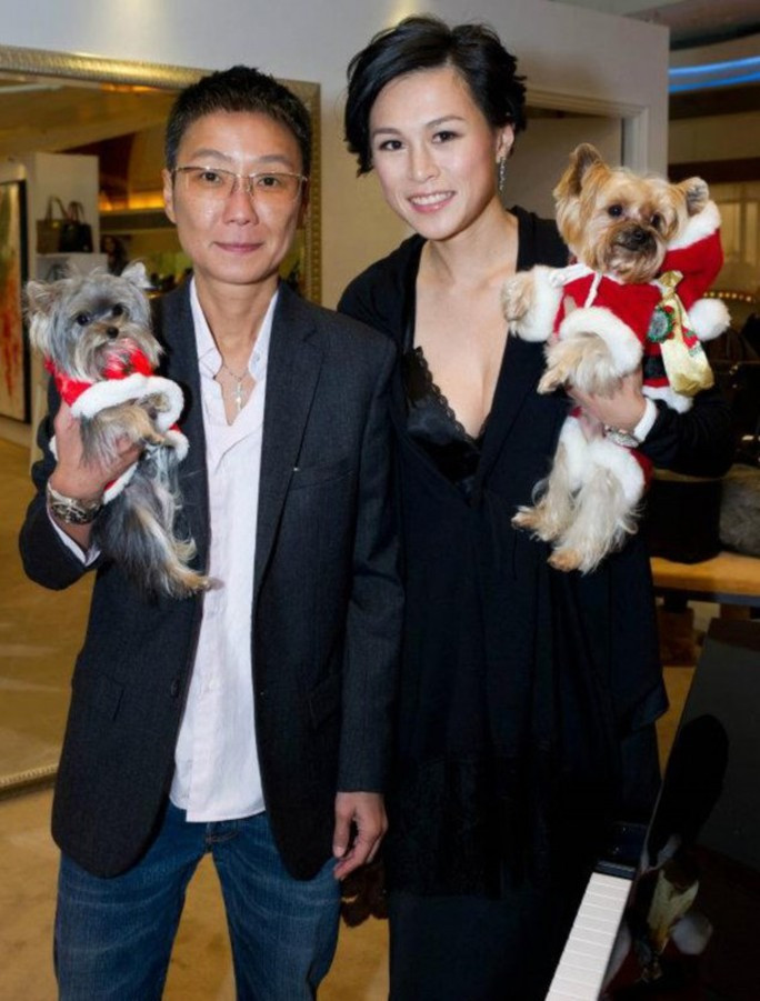 Sau đó, có khoảng 20.000 người đàn ông "đăng ký" theo đuổi con gái của nhà tài phiệt nhưng đều thất bại và không lay chuyển được cô. Ảnh: AP