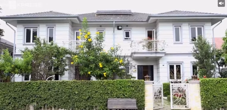 Là người sống khép kín với công chúng song Hồ Quỳnh Hương từng hé lộ về "tổ ấm" rộng khoảng 600 m2 tại TP HCM khiến khán giả trầm trồ. Ảnh: Internet