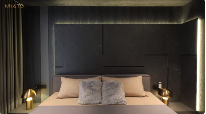 Đầu giường thiết kế giả đá, có đèn led chạy xung quanh.