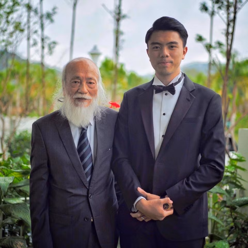 Thiếu gia Văn Quỳnh là cháu trai của cố PGS. Văn Như Cương, con trai của nhà giáo Văn Thùy Dương - Hiệu phó trường Lương Thế Vinh. Ảnh: Lương Thế Vinh