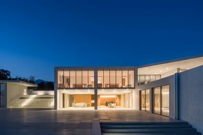 Năm 2023, cặp đôi quyền lực Jay-Z và Beyoncé mua căn nhà đắt nhất California (Mỹ), trị giá 200 triệu USD.