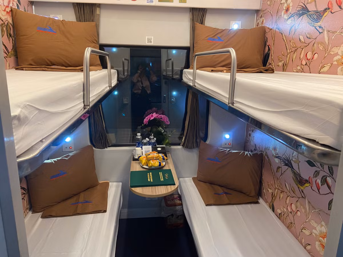 Noi that hien dai tren tau “5 sao” tuyen Ha Noi - Da Nang-Hinh-4