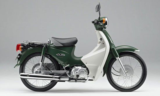 Hồi đó, chiếc Honda Cub dựng trong nhà hay đi ra đường đều thể hiện sự giàu có khi giá có thể lên đến cả cây vàng. Đến tận những năm 1990, nhiều gia đình sở hữu xe Cub vẫn trân trọng và xem đó là tài sản lớn của gia đình. Ảnh: Webike