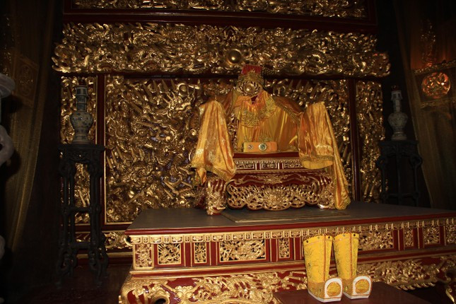 Ngai vàng của vua. Ảnh: Tiền phong