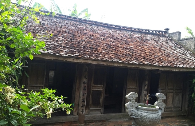 Nơi thờ cụ Nguyễn Khuyến, ngôi nhà cổ vẫn được giữ nguyên bản lối kiến trúc nhà ở đồng bằng Bắc bộ truyền thống. Ảnh: Dân Việt