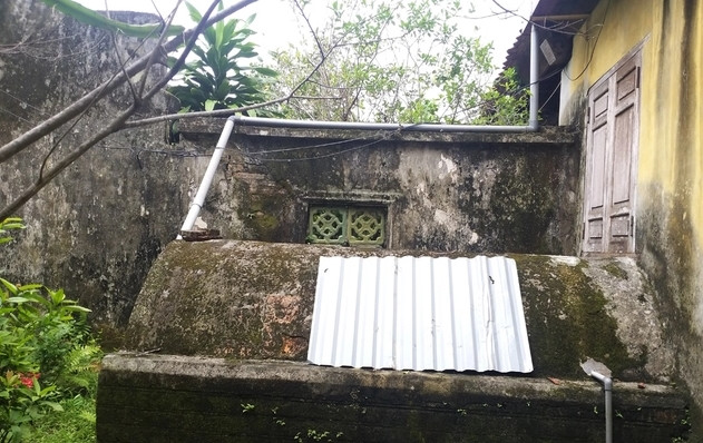 Bể nước cung cấp nguồn nước sạch cho gia đình cụ Nguyễn Khuyến trước đây. Ảnh: Dân Việt