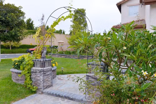 Một góc khác trong khu vườn của Dũng Taylor - Thu Phương tại Mỹ. Ảnh: FBNV