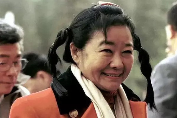 Thói quen tằn tiện khó tín của đại gia “nằm trên đống tiền“ - Hình 2 Thoi quen tan tien kho tin cua dai gia “nam tren dong tien“-Hinh-2