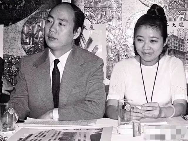 Thoi quen tan tien kho tin cua dai gia “nam tren dong tien“