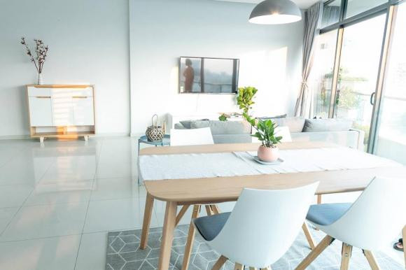 Chậu cảnh tạo điểm nhấn xanh mát và sinh động cho căn nhà. Ảnh: FBNV