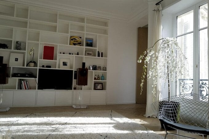 Từ phong cách bài trí nhà đến lựa chọn nội thất, Hồng Nhung đều đề cao sự thoải mái và thanh lịch.