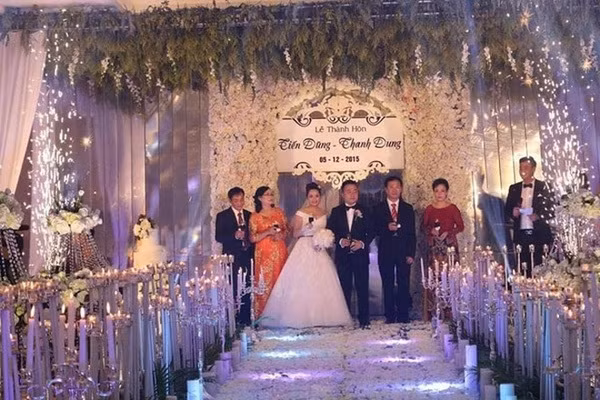 Đám cưới có quy mô "khủng" dành cho 1.200 khách mời kể trên do đại gia Đỗ Thành Trung tổ chức cho con trai – Đỗ Tiến Dũng. Ảnh: Vietnamnet