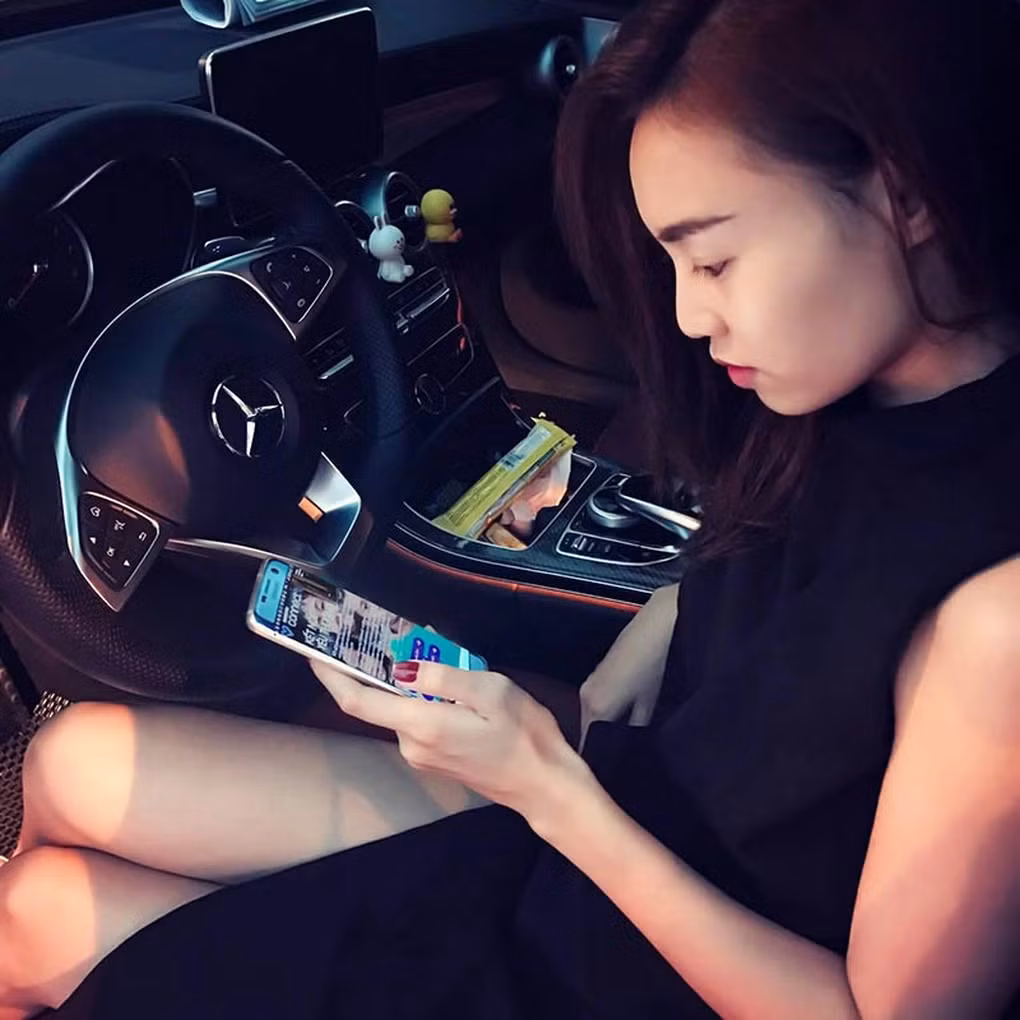 Năm 2016, Ninh Dương Lan Ngọc tự tặng mình chiếc xế hộp gần 2 tỷ đồng nhân dịp sinh nhật. Ảnh: FBNV