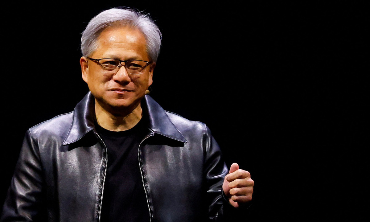Tỷ phú Jensen Huang, đồng sáng lập kiêm Giám đốc điều hành hãng chip Nvidia, là người hưởng lợi lớn nhất từ làn sóng AI. Cổ phiếu Nvidia tăng hơn 230% trong năm nay. Vốn hóa hãng này nhờ đó lên 1.200 tỷ USD. Nguồn ảnh: Getty