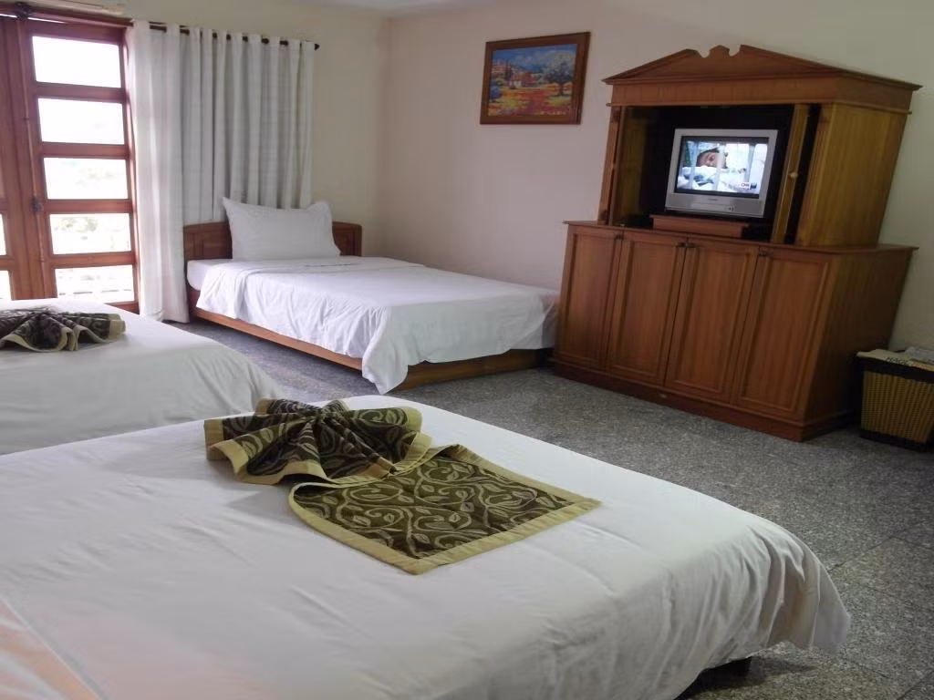 Phòng Deluxe dành cho 3 người. Ảnh: Angoda