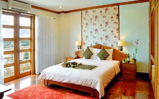 Khách sạn có 117 phòng ngủ, gồm 3 loại phòng Suite, Deluxe và Superior với không gian rộng rãi và đầy đủ tiện nghi theo tiêu chuẩn quốc tế. Ảnh: HAGL