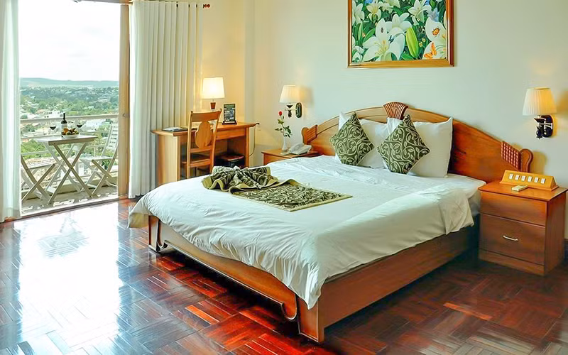 Nhiều phòng trong khách sạn của bầu Đức nhìn ra quang cảnh của các ngọn núi hoặc thung lũng. Ảnh: HAGL