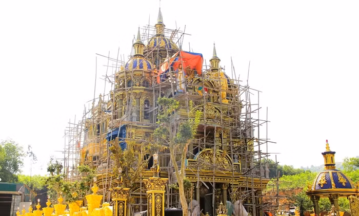 Tòa lâu đài thiết kế theo kiến trúc Pháp, khởi công từ tháng 2/2022. Ảnh: Vietnamnet