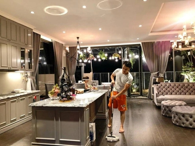 Biệt thự của Cao Thái Sơn có diện tích 200m2, gồm 4 phòng ngủ, được thiết kế theo phong cách bán cổ điển.