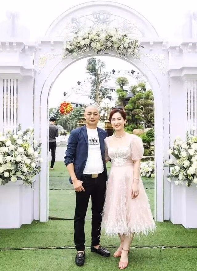 Sau một thời gian dài vất vả, đi lên từ hai bàn tay trắng, vợ chồng anh đã xây dựng được cơ ngơi đồ sộ. Ảnh: Facebook