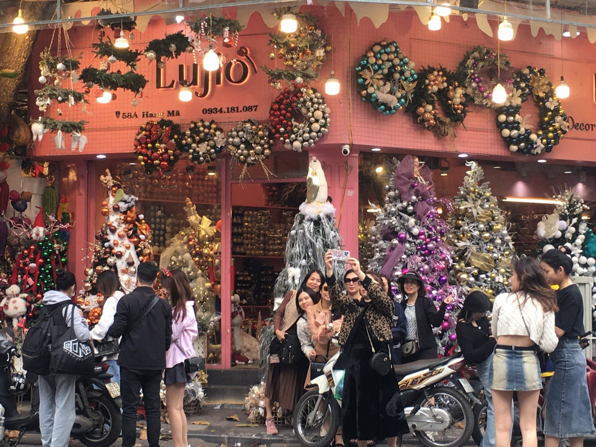 Tieu thuong Hang Ma kiem chuc trieu moi ngay dip Giang sinh-Hinh-8