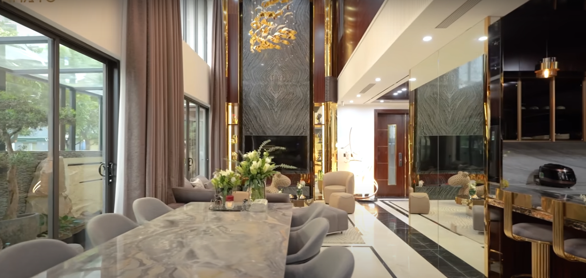 Phòng khách, bếp bố trí tại tầng 1.