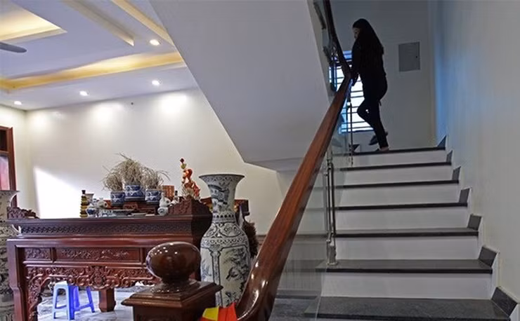 Nhà mới xây cao 3 tầng, khang trang là món quà Quang Hải tặng bố mẹ. Ảnh: Dân Việt