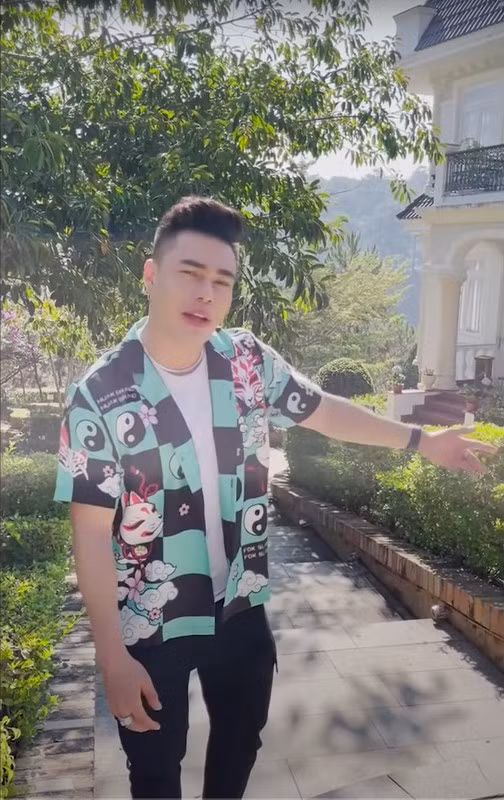 Bên cạnh đó, Lê Dương Bảo Lâm từng hé lộ căn biệt thự tiền tỷ view siêu đẹp tại Đà Lạt. Ảnh: chụp màn hình