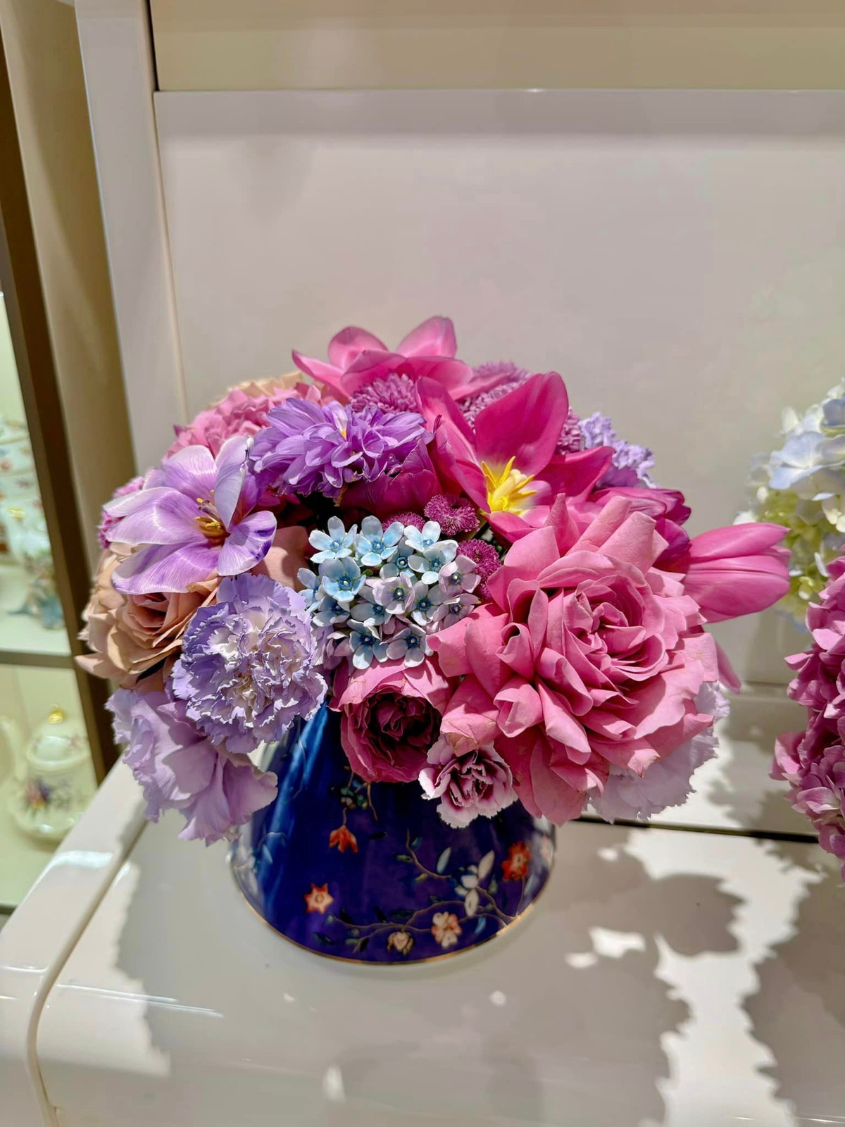 Ai nấy đều khen ngợi MC Diệp Chi rất khéo tay.