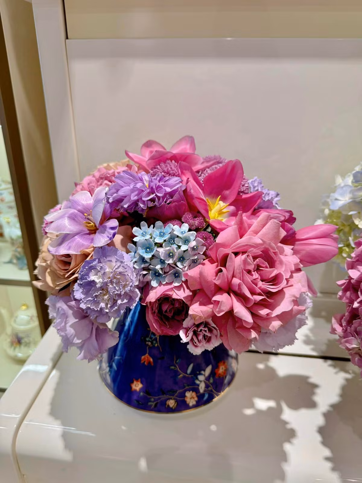 Ai nấy đều khen ngợi MC Diệp Chi rất khéo tay.