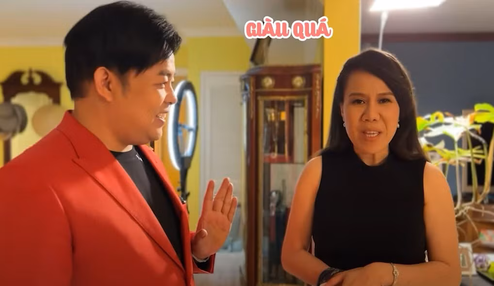 Gần đây nhất, nam ca sĩ tậu biệt thự mới ven biển khá rộng với tông vàng, trắng, nâu trầm chủ đạo. Ảnh chụp màn hình