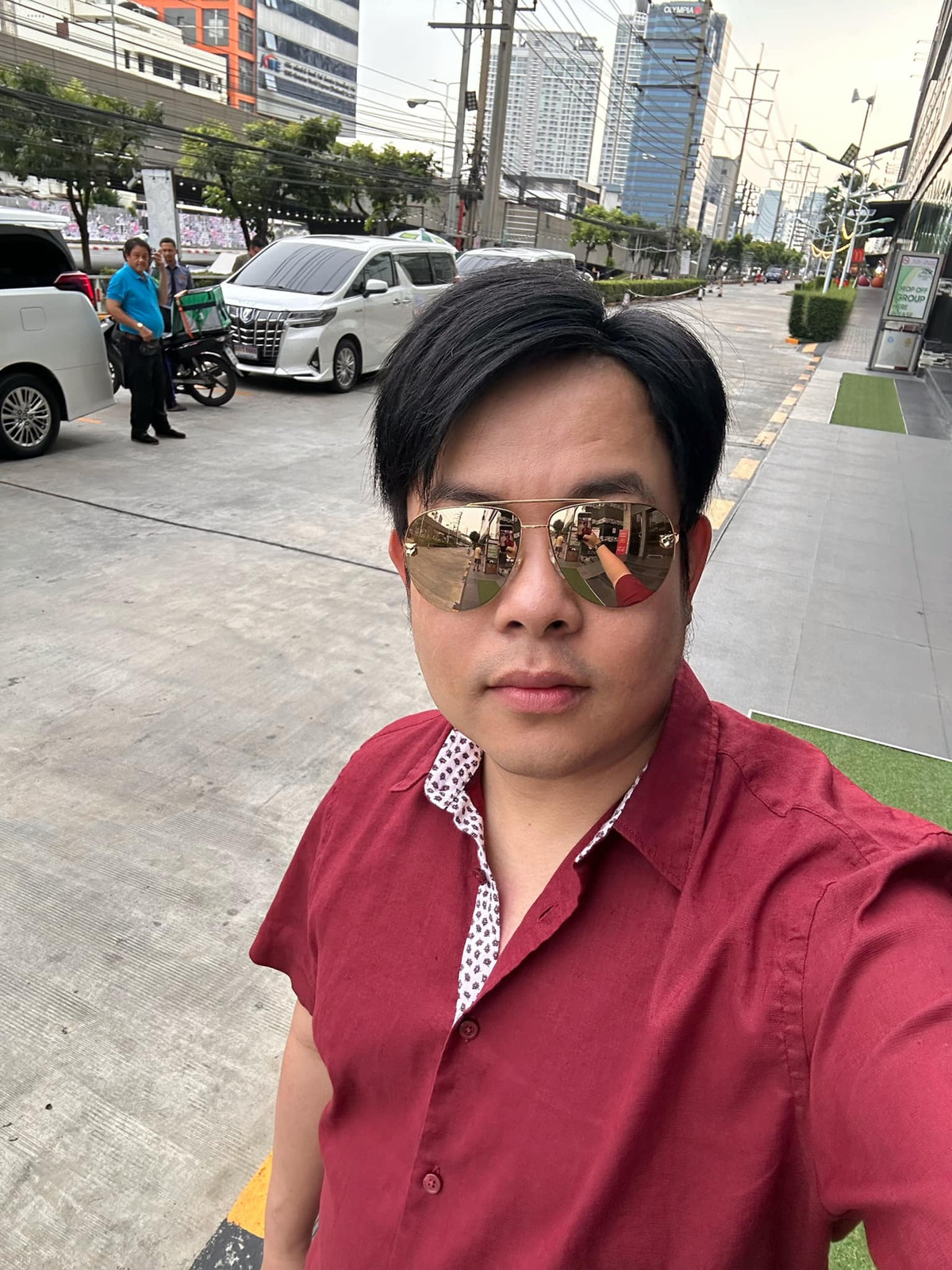 Là ca sĩ nổi tiếng ở cả thị trường trong nước lẫn hải ngoại, nhiều năm nay Quang Lê luôn đắt show từ ca hát đến làm giám khảo các chương trình truyền hình. Ảnh: FBNV