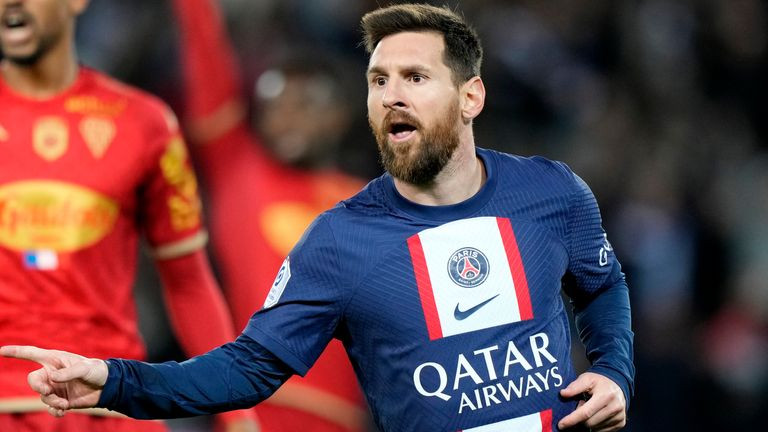 Theo Pinkvilla, ước tính giá trị tài sản ròng của Lionel Messi vào khoảng 600 triệu USD. Ảnh: Sky Sports