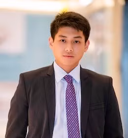 Thậm chí William Hiếu Nguyễn từng thực tập vị trí bán hàng, nhận lương theo giờ tại tập đoàn của gia đình. Ảnh: IPPG