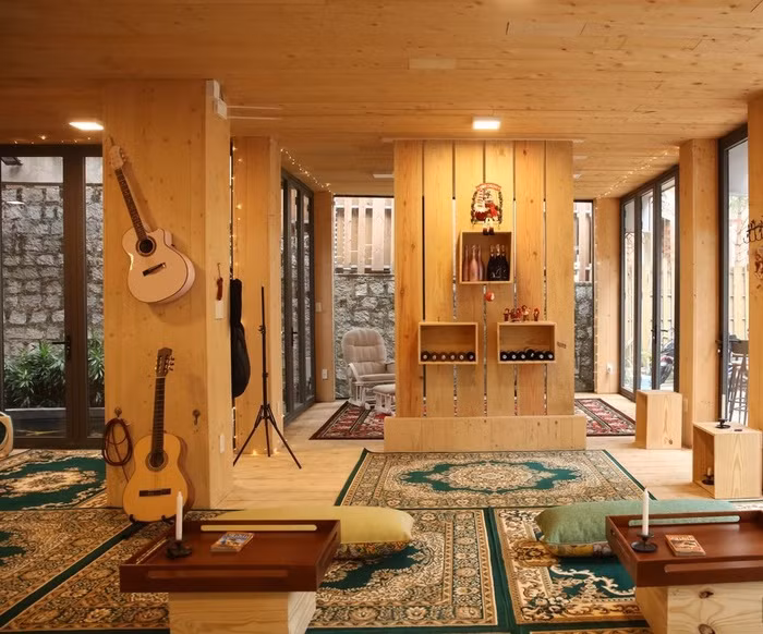 Đứng một góc trong nhà có thể quan sát được tất cả các góc còn lại. Ảnh: FBNV