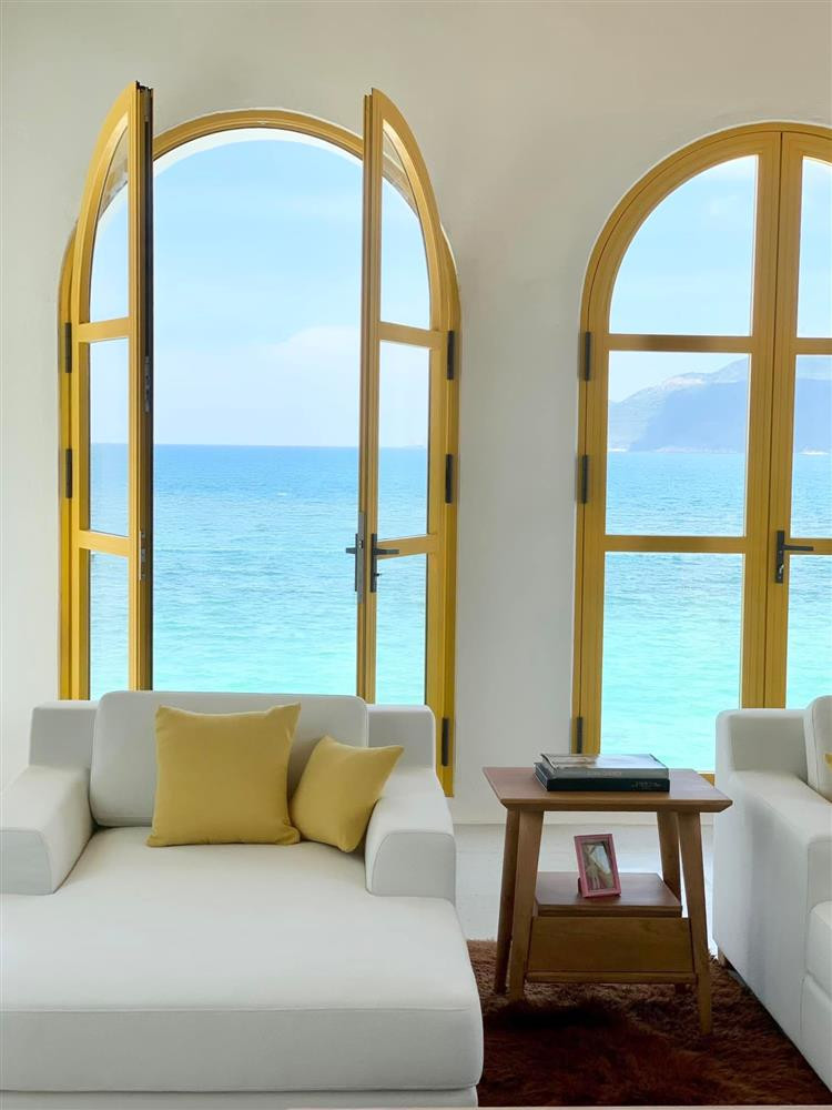 Phan Như Thảo cho biết, kế hoạch xây villa này xuất phát từ mong muốn có một ngôi nhà bên bờ biển của cô. Ảnh: FBNV